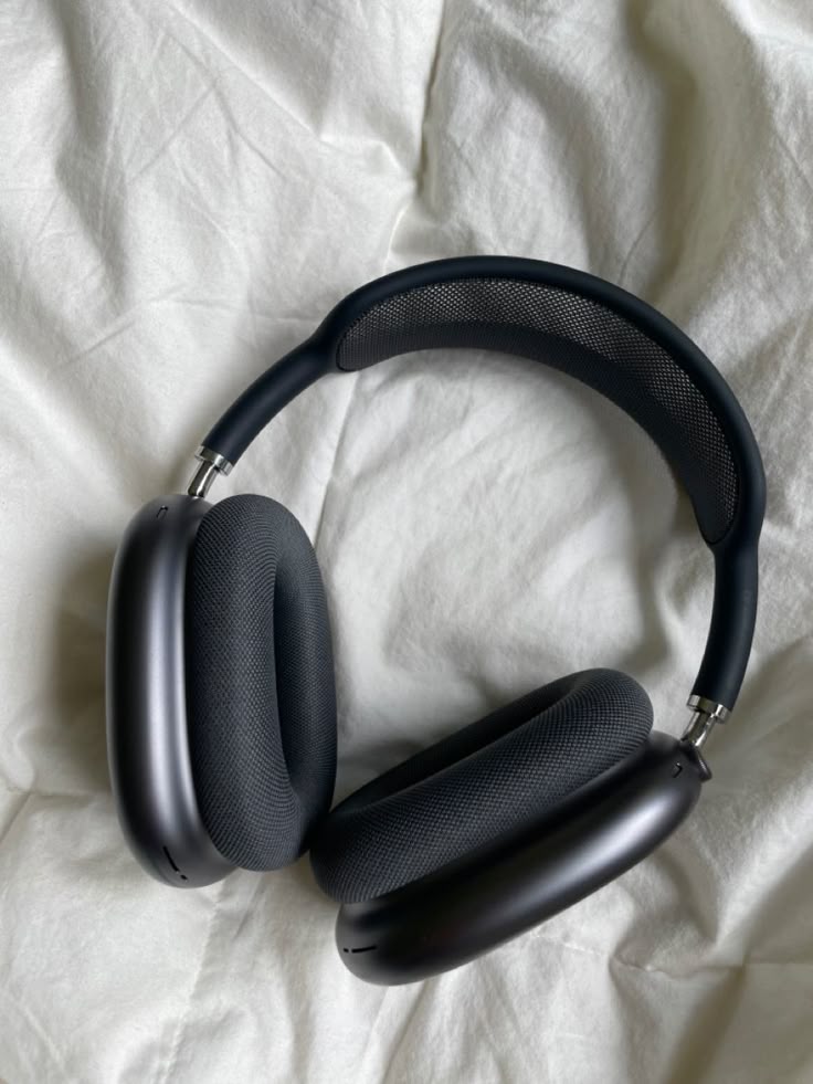 Airpods Max Wireless Headphone (Almost Sold Out)