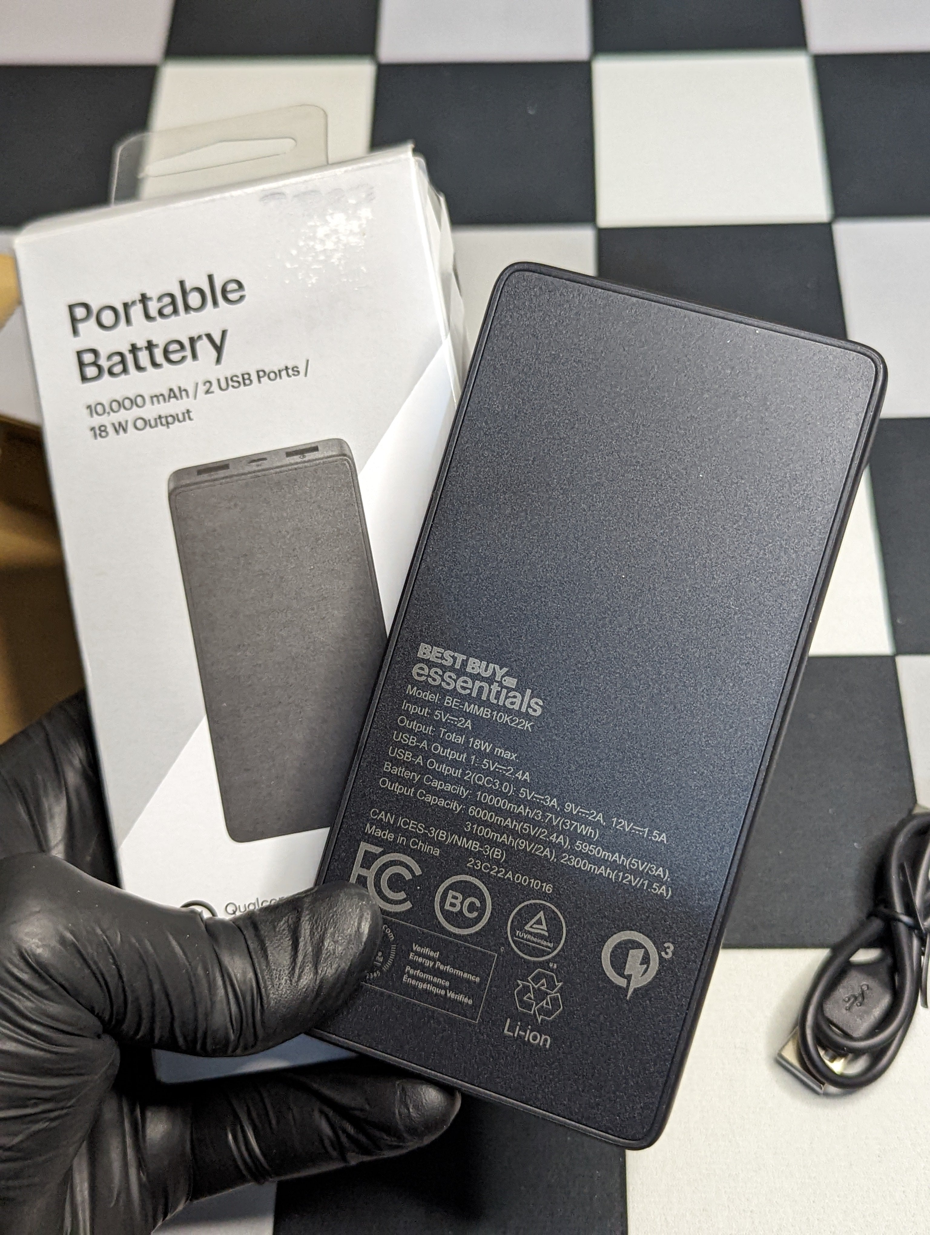 Best Buy Essentials 10,000mAh Portable Power Bank – Fast Charging Power On the Go